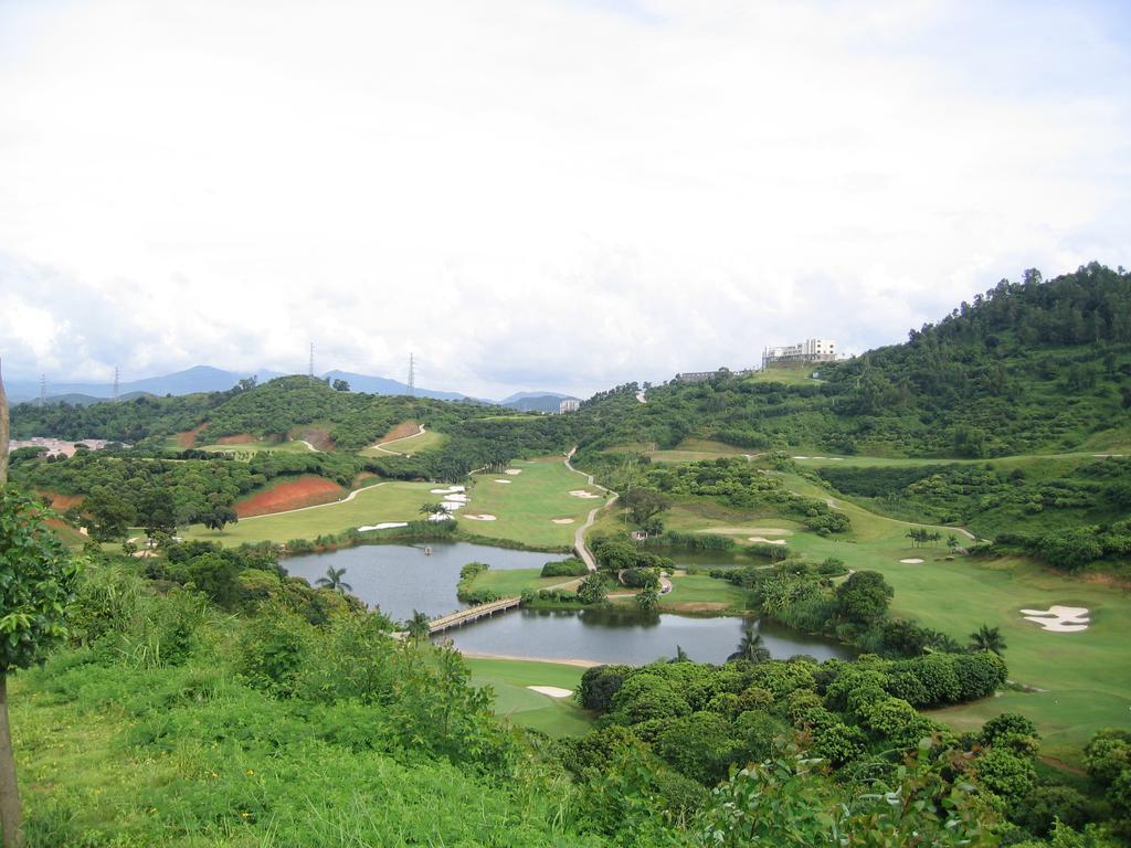 Phoenix Hill Hotel Dongguan - Golf Course Shop Dış mekan fotoğraf