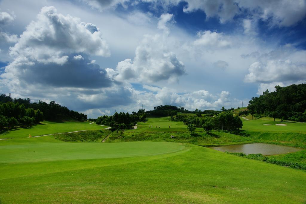 Phoenix Hill Hotel Dongguan - Golf Course Shop Dış mekan fotoğraf